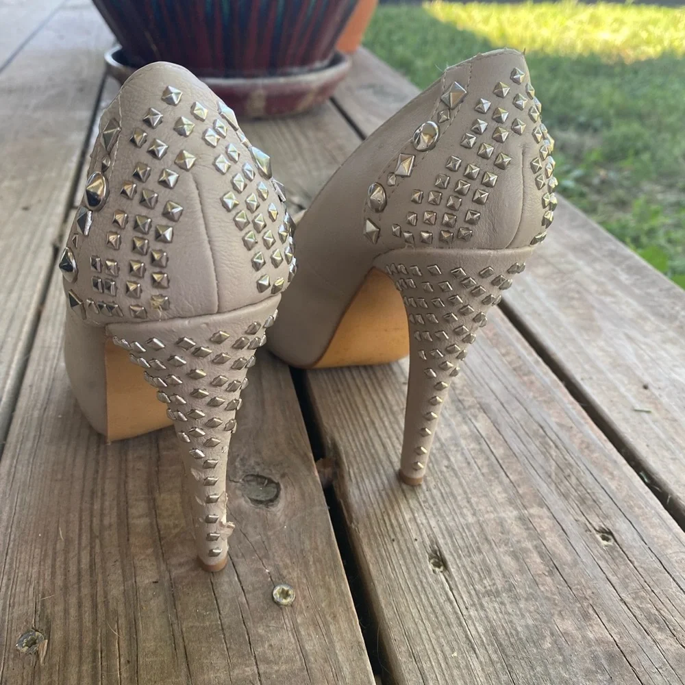 Y2K nude studded pumps stilettos - Picture 4 of 11